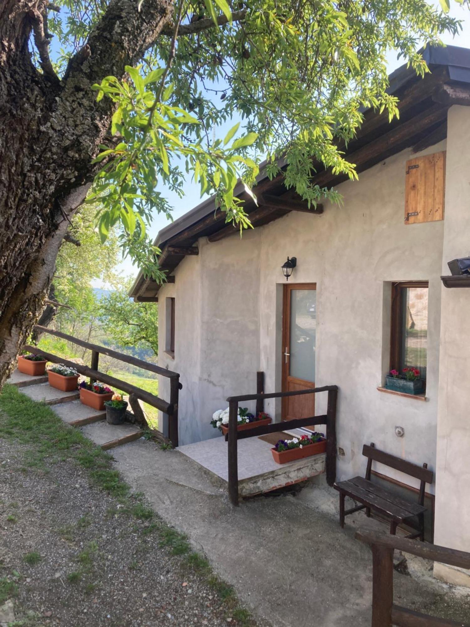 Casa Nella Natura A Боббио Экстерьер фото